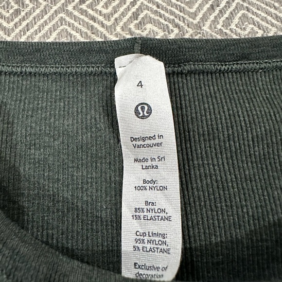 Lululemon crop top - Picture 2 of 4